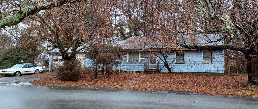 Somerset, MA — Ranch — before